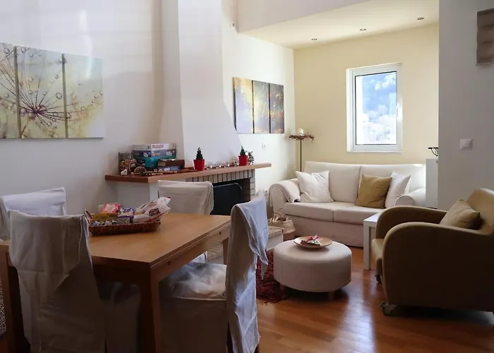 Dream Mountain House Апартаменты Калаврита